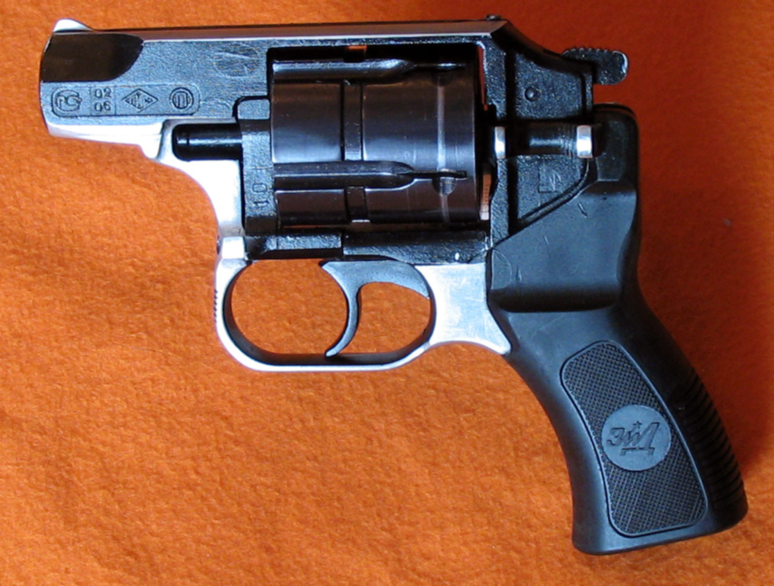 револьвер ратник